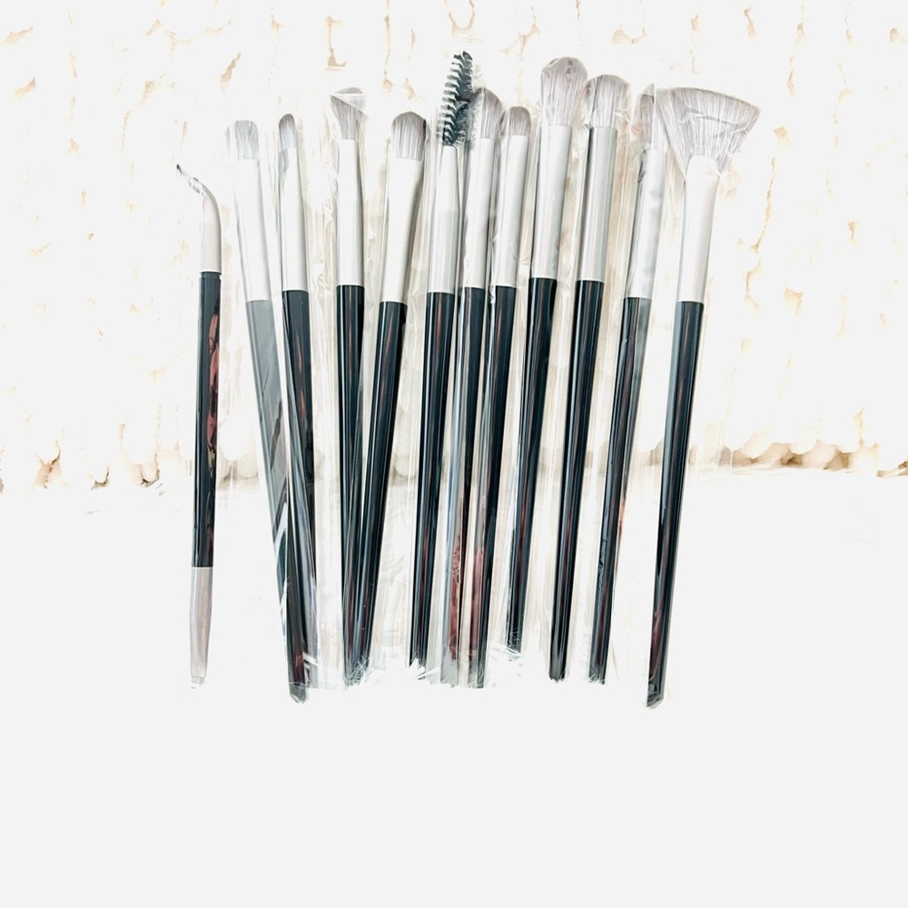 Eyeshadow brushes - Picture 2 of 6